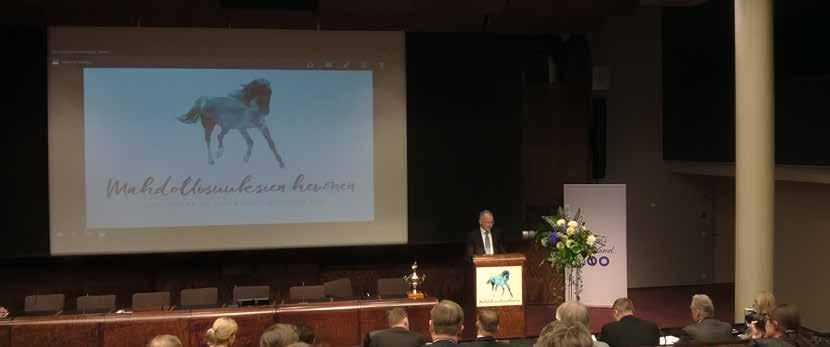 Jari Leppä puhui Hevosvaltiopäivillä.