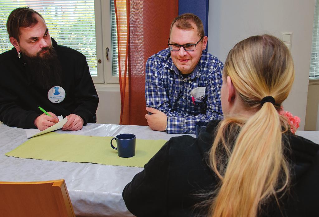 kanssa. Joillekin haastatelluille mieluisin asuinkumppani olisi ollut oma sukulainen tai puoliso.