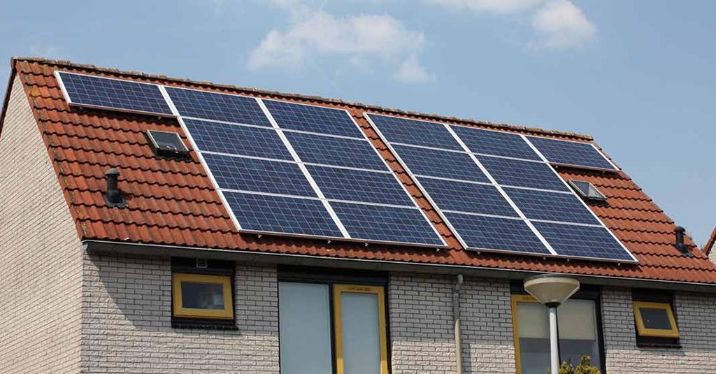 Verkkoon kytkettävät aurinkopaneelijärjestelmät OnGrid Energian tuottaminen aurinkopaneelein, vaikka sähköliittymä löytyykin, on tänä päivänä erittäin suosittua.