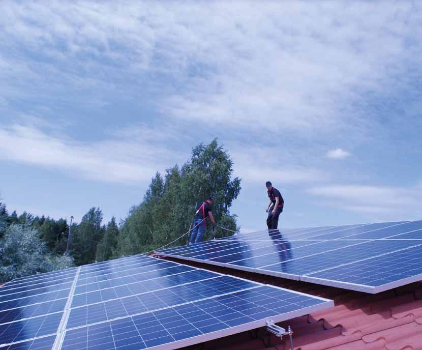 Aurinkoenergiaratkaisut / Paneelipaketit SW Energian aurinkopaneelipaketti on helppo tapa sähköistää mökkisi. Olemme koonneet erilaisia kokonaisuuksia vastaamaan mökkiläisten tarpeisiin.