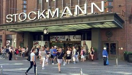 We hadden een wandeling gemaakt die begon in de parkeerkelder van het warenhuis en die ons via de Pohjoisesplanadi, Senaatintori, Kauppatori en het Esplanadepark weer terug bracht bij Stockmann.