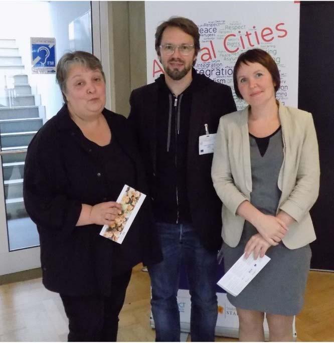 IQ über Grenzen hinweg Das transnationale Projekt "Arrival Cities" macht einen Austausch über unterschiedliche Integrationskonzepte möglich Peter Gründheid mit Kolleginnen des Arrival Cities