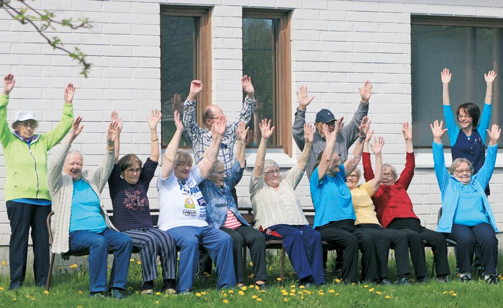 Päämääränä yhteistyön lisääminen vanhuspalveluissa Oulunkaaren tavoitteena oli terveys-, perhe- ja vanhuspalvelujen, yksityisten palveluntarjoajien ja kolmannen sektorin välisen yhteistyön ja
