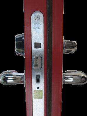 11. LUKON TOIMINTA JA HUOLTO Ulko-ovessa on vakiona Abloy lukkorunko LC102.