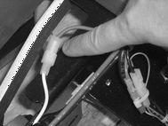 LAITTEEN VALMISTELU 4. AKKUTYYPPI Laitteessa voidaan käyttää: lyijyakkuja elektrolyyttiä sisältävien putkimaisten levyjen avulla tapahtuvaa vetoa varten.