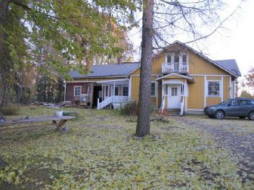 Rakennetun ympäristön kohteet Kylä-Aakkulantie 38, 2015/0005 Nimi Bourbon (Hannula) Inventointinumero 2015/0005 Kunta Kangasala Kylä Herttuala Kiinteistötunnus 211-407-0005-0142 / 211-407-0005-0196