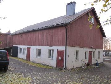 Alueen vähintään 1600-luvulta periytyvän maankäytön säilyminen: tiiviisti rakennettu kylä