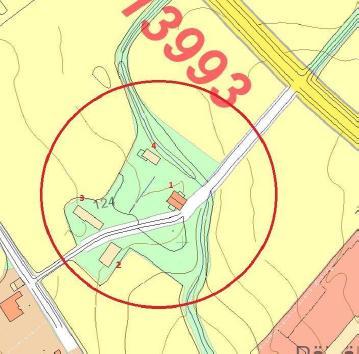 Nykyiselle paikalleen isojakokartalla näkyvältä Kirkkojärven rannassa sijainneelta kylätontilta pihapiiri on siirtynyt 1800-luvulla.