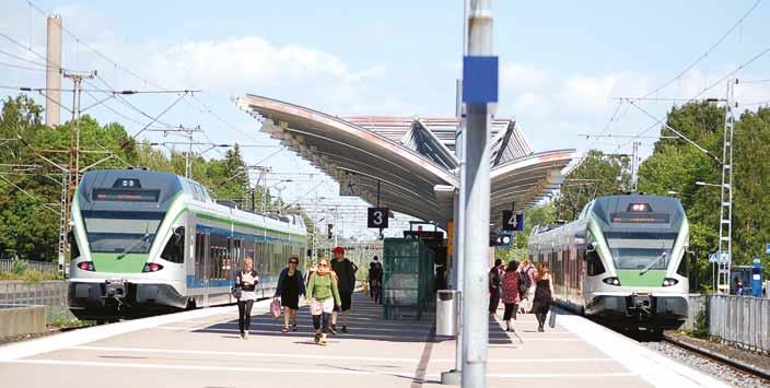 HAVAINTOJA LIIKENTEESTÄ (ratikka ja bussit) Raitiolinjan 5 yleisimmät vaunutyypit ovat olleet Mannheimista hankitut Düwag-vaunut - väliosalla ja ilman väliosaa.