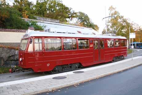 Vuosia jatkuneen vetkuttelun jälkeen tärkeimpänä pidettiin, että vakinainen raitioliikenne voidaan edes rajallisessa laajuudessa aloittaa kaupungin keskustassa.