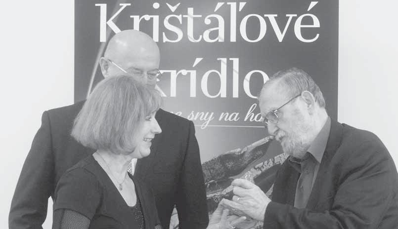 Do tohto ročníka vstupuje Krištáľové krídlo s novým ocenením aj novým sloganom Premeňme sny na hodnoty. Laureáti získajú aj novú sošku, ktorej autorom je akademický sochár Achilleos Sdoukos.