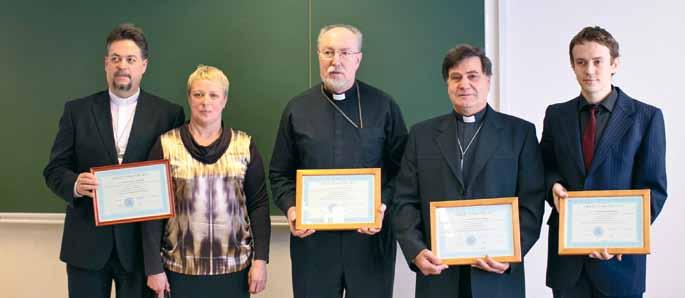 - Pastori Viktor Vorontsov jatkaa Tuutarin kirkkoherrana. - Toimittaja Tanja Paas jatkaa Tserkov Ingri -lehden toimittamista.