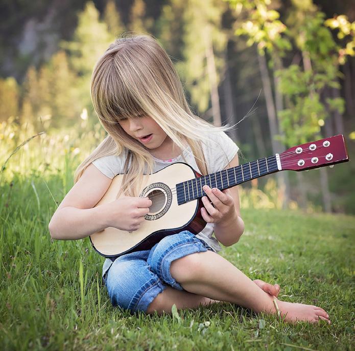 Edistetään oppilaiden luovaa musiikillista ajattelua ja ymmärrystä luovilla menetelmillä. Harjoitellaan rohkeutta musiikilliseen ilmaisuun oman mielikuvituksen ja kekseliäisyyden kautta.