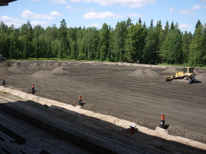 700 mm paksuisella massiivikuitutuhkapengerrakenteella.