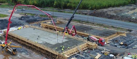 Valtatien 4 parantaminen väillä Oulu-Kemi on alkanut 14 Uutta valtatiellä 4 vuonna 2022+ Keskikaiteellinen ohituskaistatie (2+1 kaistaa) KEMI Lisäkaistat moottoritielle (3+3 kaistaa) Uusi