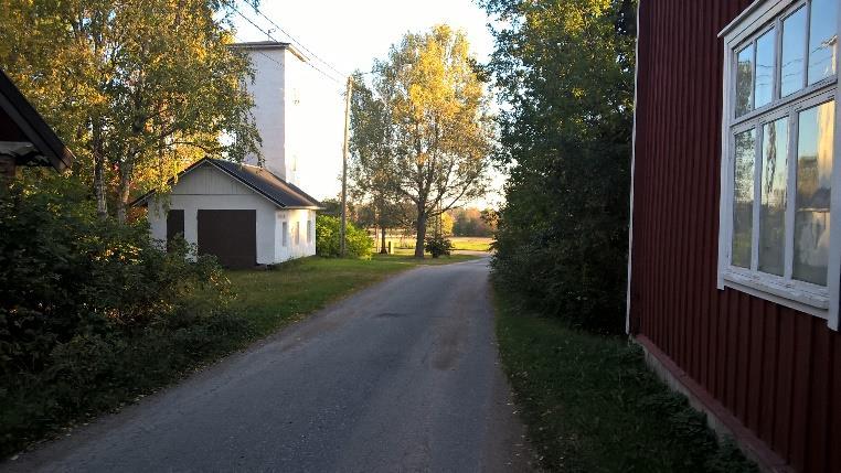 3. Tiemaisema Arvo: maisemallinen ja matkailullinen Itäkulman koulun ja Myllymäen museoalueen välinen tieosuus on matkailullisesti merkittävä.
