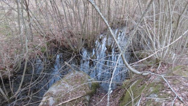 suojelualueita, Natura 2000-alueita, luonnonsuojelulailla rauhoitettuja suojelualueita, valtakunnallisten suojeluohjelmien mukaisia alueita eikä kallioinventoinnin, perinnemaisemaselvityksen tai