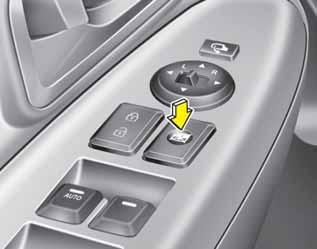 Autosi ominaisuudet OUB041020 Sähköikkunoiden lukituspainike (mikäli varusteena) Kuljettaja voi poistaa matkustajien sähköikkunoiden kytkimet käytöstä painamalla kuljettajan ovessa sijaitsevan