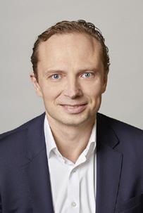 johtotehtäviä 1998-2007 Finavia Oyj, talousjohtaja 2014 2017 Outokumpu Oyj, vanhempi apulaisjohtaja, Corporate Controller 2011 2014 apulaisjohtaja, Business Control 2011 Tornio Works,