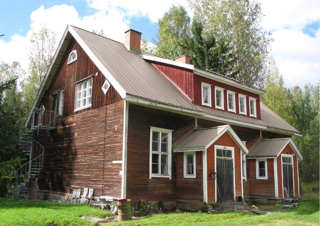 FCG SUUNNITTELU JA TEKNIIKKA OY Kaavaselostus 45 (81) Sonkarin koulu (44.) Sonkarin entinen koulu Sonkarin koulu toimi aluksi Siikalahden talossa (1889-1895). Oppilaita oli 50.