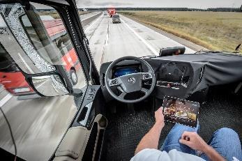 pienenee (alhaisemmat nopeudet) ja kuljettamisen kustannus laskee -
