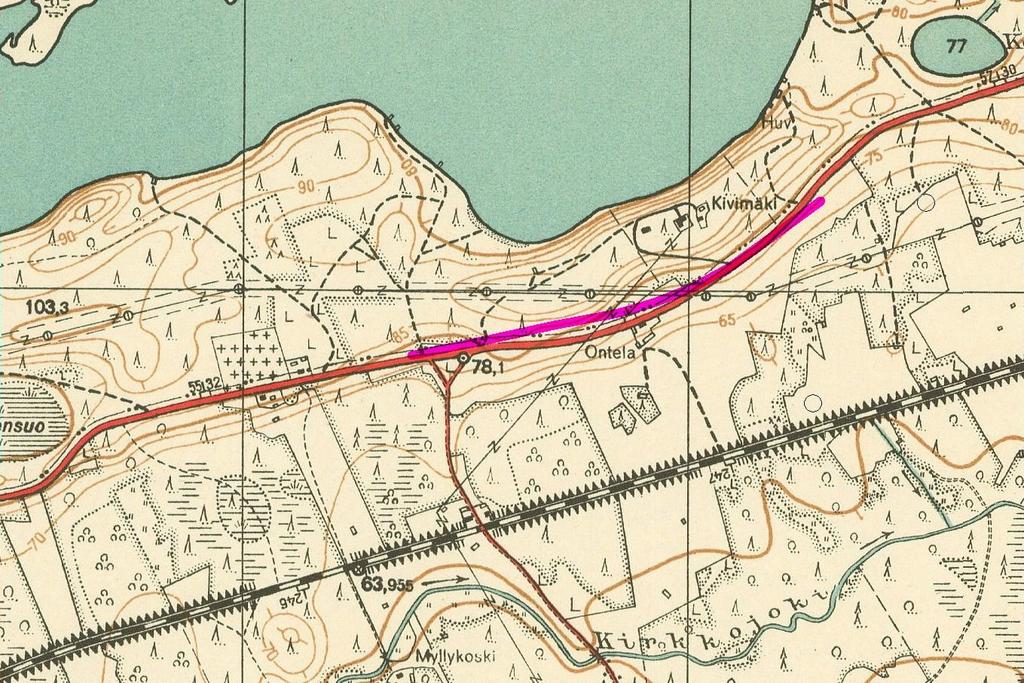 16 Ote vuoden 1945 topografikartasta (3131 11 Taavetti). Nykyinen vt 6 tielinja on merkitty vaaleanpunaisella. Kartassa punaisella vanha tielinja.