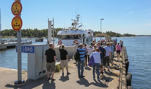 Toimimme yhteistyössä ja tarjoamme paikallisille asukkaille sekä kävijöille