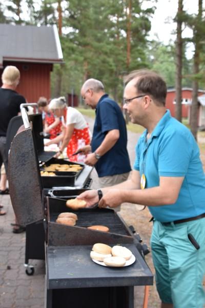 Iltapala Sunnuntaiaamuna tutustuimme reilu vuosi sitten uusittuun Hangon Rintamamuseoon. Saatiin kattava tietoannos Hangon alueen tapahtumista, etenkin miehityksestä välirauhan aikana.