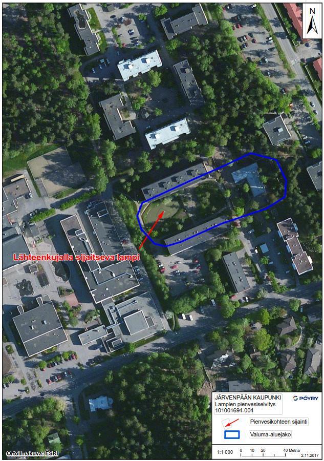 Se on vähän ympäristöään alempana jyrkässä luiskareunaisessa painanteessa. Lampeen ei tule uomaa, eikä lammesta ole purku-uomaa.
