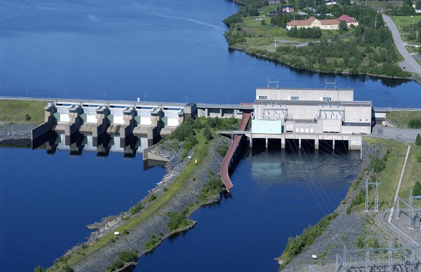 LEISIÄ TULOKSIA, PÄÄTELMIÄ, SUOSITUKSIA Vaelluskalojen palauttaminen edellyttää YLÄ- JA ALAVIRTAAN TOIMIVAT VAELLUSVÄYLÄT Vaelluspoikaset Vaellusväylien toiminta edellyttää RIITTÄVÄSTI VETTÄ