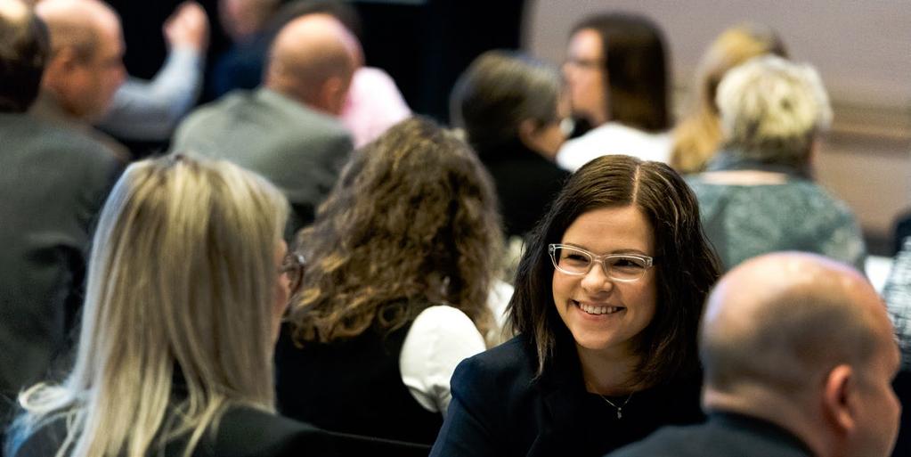 FCG Koulutus Suomen suurin kuntasektorin kouluttaja FCG on Suomen suurin kuntasektorin täydennyskouluttaja. Tarjoamme koulutuspalveluita myös yksityisen sektorin asiakkaille ja maakuntien yhtiöille.