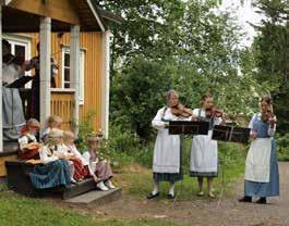 alkuvuosiin saakka. Lisäksi päärakennuksessa on esillä Heikkilän historiaa viidellä vuosisadalla -näyttely. Heikkilän pihapiiri on avoinna ympäri vuoden omatoimiselle tutkimusretkelle.