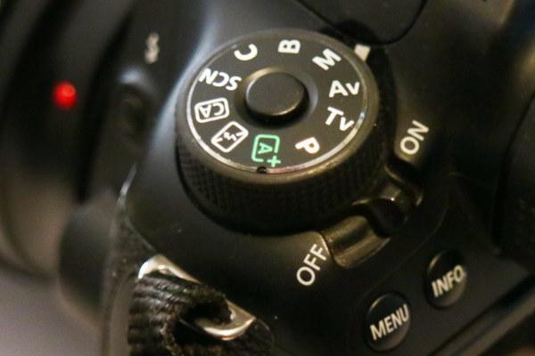 Kuvaaja voi valita kamerasta riippuen: herkkyyden, valkotasapainon, AE lock, Exposure compensation, valotuksen mittaustavan, yms. Vrt.