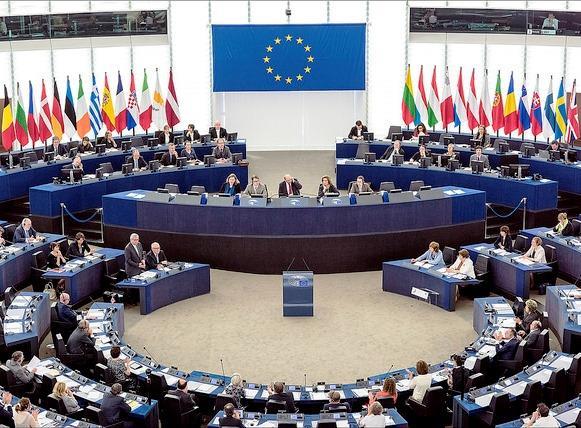 Euroopan parlamentti Euroopan parlamentti edustaa EU:n kansalaisia.