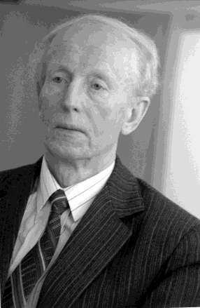 Voitto Huotari, kirkkoherra Toomas Paul Viron