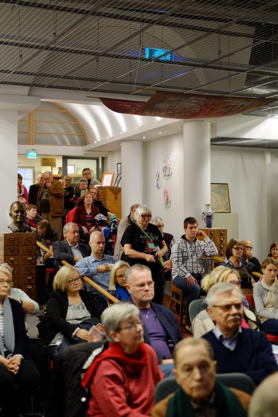 Stadin työväenkirjallisuuspäivät Toisen kerran järjestetyt Stadin työväenkirjallisuuspäivät eli Aatosta jaloa marraskuun valoa - tapahtuma laajeni kertomusvuonna kaksipäiväiseksi (6.-7.11.).
