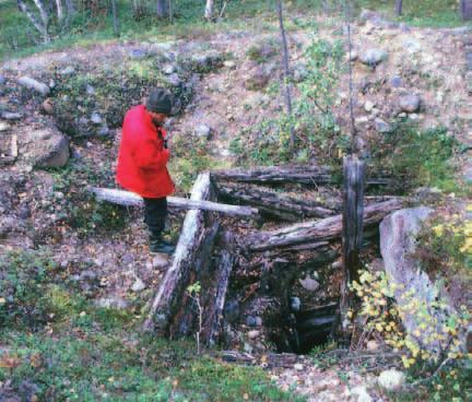 Suomen senaatin retkikunta vuoriinsinööri Conrad Lihrin johdolla tutki Ounasjoen, Kietsimä-, Inarija Tenojoen, Utsjoen, Vaskojoen kesällä 1868 löytäen merkkejä kullasta monissa paikoissa, parhaiten