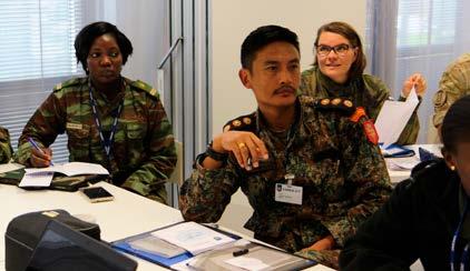 NAISET, RAUHA JA TURVALLISUUS UN Military Experts on Mission -kurssilla (UNMEM) Niinisalossa kesällä 2017 oli 47 osallistujaa, joista 27 naisupseeria. Osallistujat tulivat 21 maasta. osa-alueisiin.