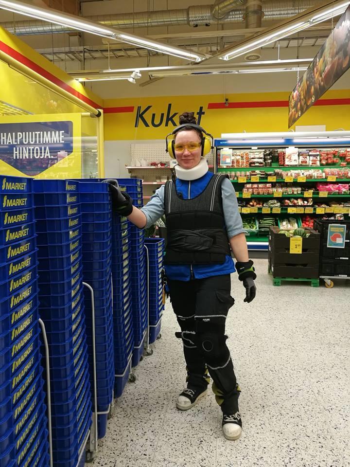 2. Toteuttaminen Resurssit 2 työntekijää ohjaamaan tapahtumaa Aikaa tulee varata 20 minuuttia tilan rakentamiseen 40 minuuttia testaustilanteeseen 10 minuuttia tavaroiden pakkaamiseen ja siistimiseen
