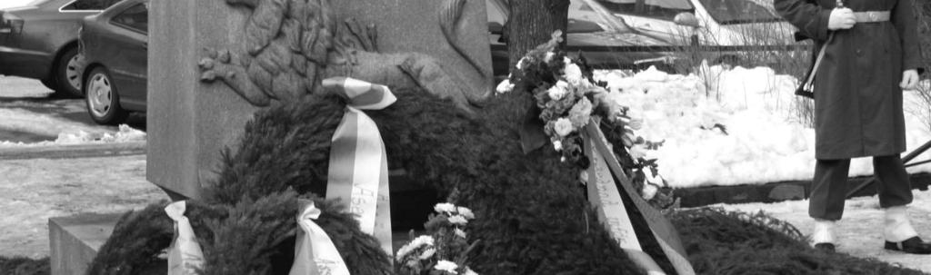 muistopäivä Ässä-rykmentin patsaalla Ässä-rykmentin veteraanit viettivät talvisodan päättymisen muistopäivää Ässä-rykmentin muistomerkillä Alli Tryggin puistossa Kalliossa 13.