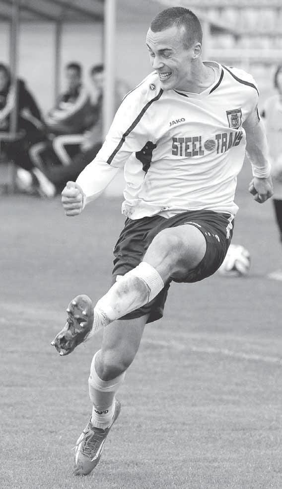 12 FUTBAL streda 17. 9. 2014 10. KOLO NAJVYŠŠEJ SÚŤAŽE KOŠICE: Stijakovič Mik. Tóth, Kavka, Ostojič, Sekulič Korijkov, Šinglár (36. Pačinda, 62. Novák) Viazanko, Bukata, Haskič Škutka. Tréner R.