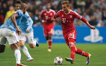 V Manchestri padli štyri, v Mníchove päť gólov. Bayern ťaží z domáceho prostredia a ofenzívneho futbalu.