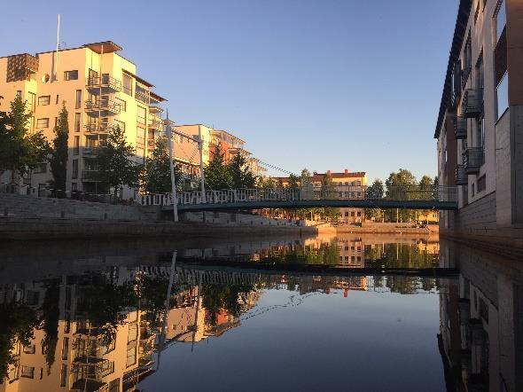 Asuntopoliittiset linjaukset keskeisiä ajatuksia Tuetaan sekoittunutta asumista.