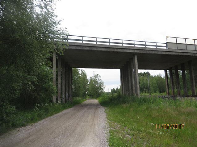 ohjoisess rjuuu Oulunlhdeniehen j eelässä voimss ovn semvn eollisuus- j vrsorkennusen