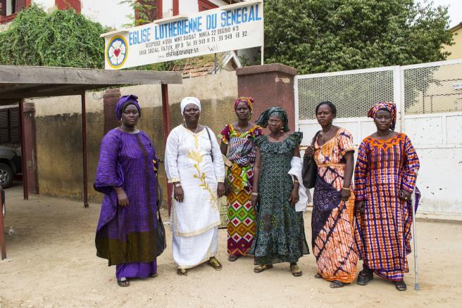 Assemblée des femmes Naistyön vuosikokous Jo vajaan kahden viikon kuluttua saapumisestamme Dakariin teimme työmatkan Fatickin kaupunkiin, jossa sijaitsee Senegalin luterilaisen kirkon keskustoimisto.