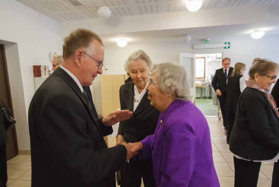 jäseniään ja yhteistyökumppaneitaan kuluneesta vuodesta, jonka aikana tämän Suur-Savon vanhimman osaston väki on voimiensa mukaan osallistunut aktiivisesti toimintaan, todeksi