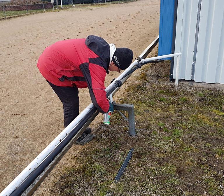 Huikeat neljä meitä oli paikalla, Mikko huokaa. Millä ilveellä ihmiset ymmärtäisivät, että lajia tehdään itsellemme? Meidän lajissamme ei siis ole valmiiksi katettuja pöytiä.