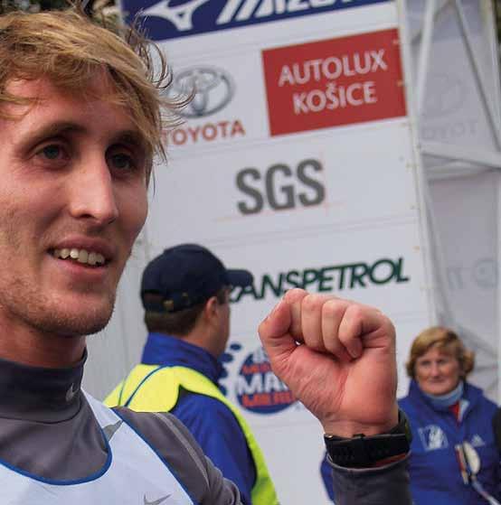 Lucia a Petra Molnárové sestry herečky, študentky VŠMU. Štartujú v kategórii 4x1/4 maratón.