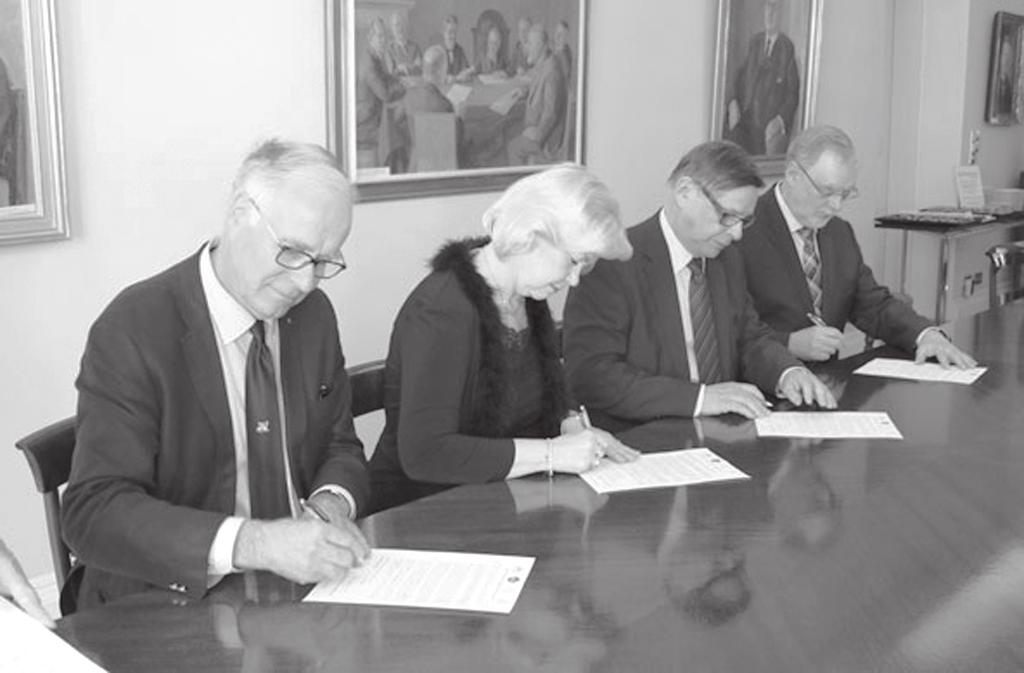 Neljän suomalaisen tiedeakatemian esimiehet allekirjoittivat toukokuussa aiesopimuksen kansallisen yhteistyön ja kansainvälisen vaikuttavuuden vahvistamiseksi.