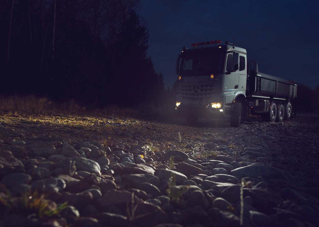 Nokian R-Truck Nokian R-Truck -sarja on suunniteltu täyttämään karkeiden alustojen vaatimukset ja toimimaan päällystetyillä teillä, joten se on kuin kotonaan haastavassa tie- ja